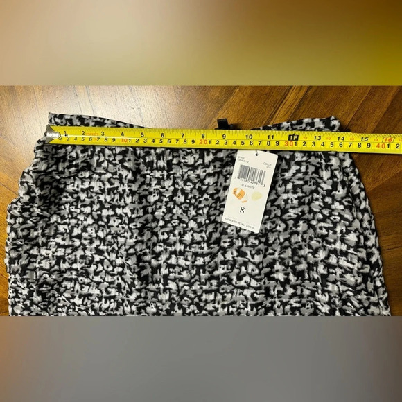 Dana Buchman Silk Skirt Black White Size 8 Asymmetrical Hem Ruching Y2K NWT - Picture 5 of 8